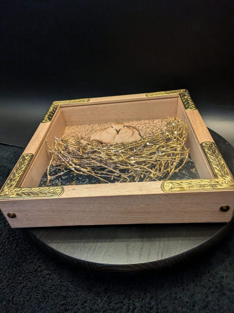 Gilded Corner Red Oak Wood Frame with Mourning Dove and Brood and Tiger Eye Stone Sculpture - Image 8